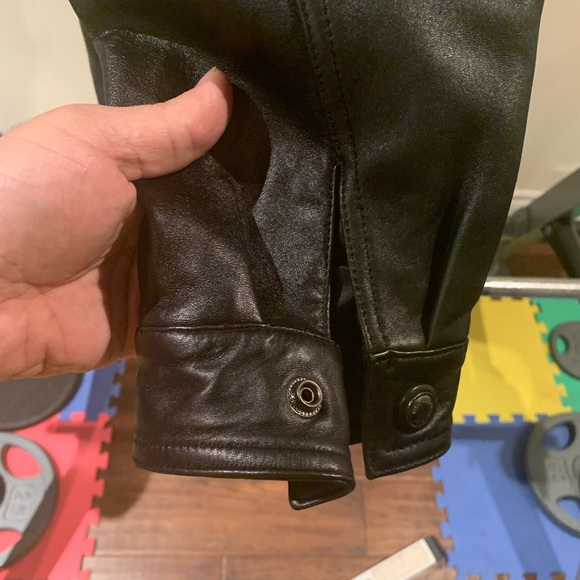 Danier Men's Black Leather Jacket - Picture 12 of 13